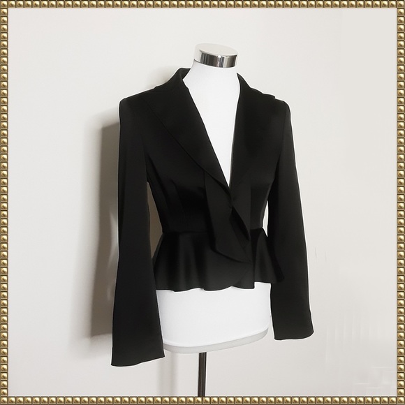 BCBGMaxAzria Jackets & Blazers - BCBG MAXAZRIA Black Formal Fitted Jacket Size Small
